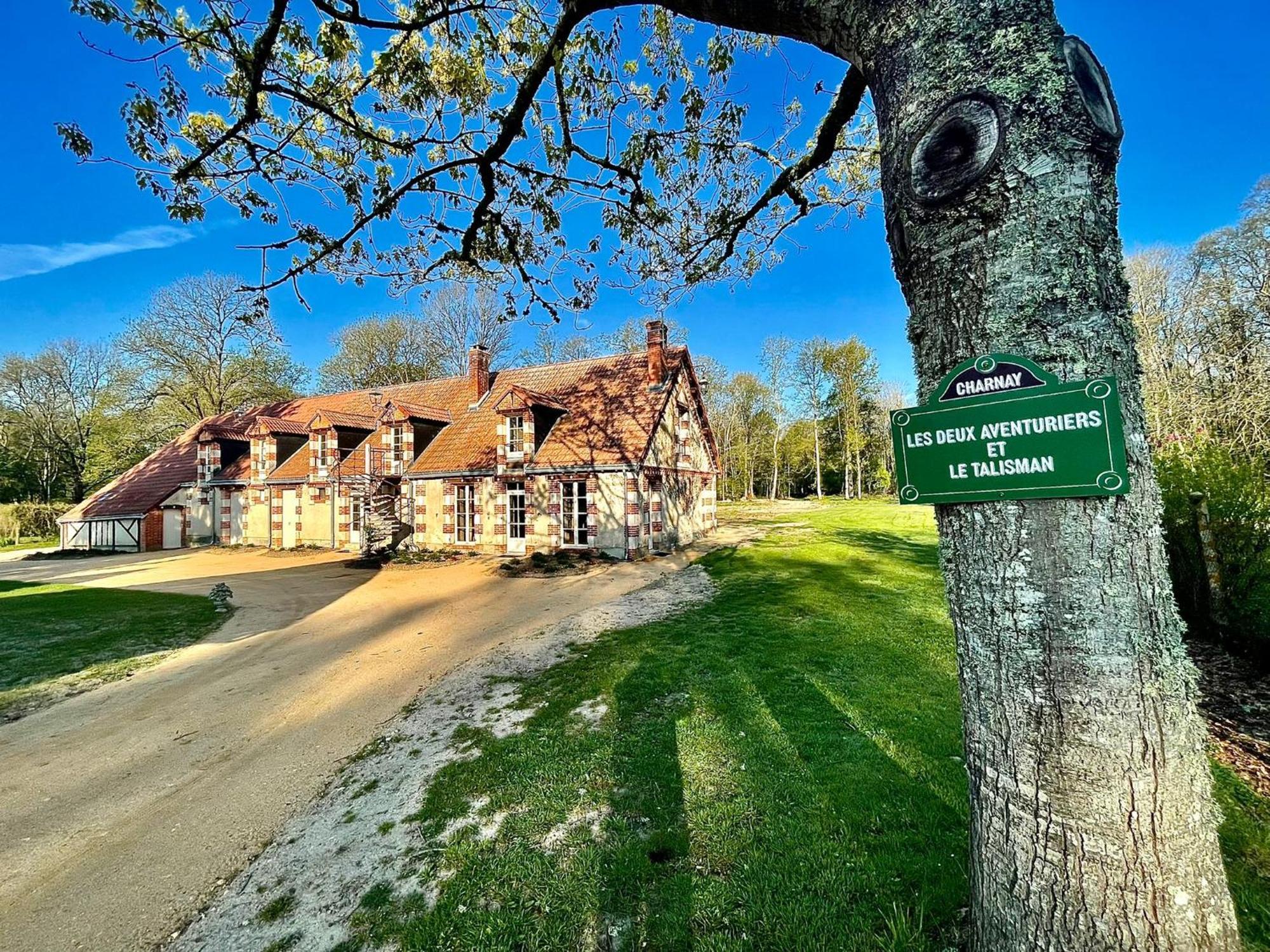 Les Chambres De Charnay - Calme Charme Et Confort A 5 Mn Du Peage Виерзон Екстериор снимка