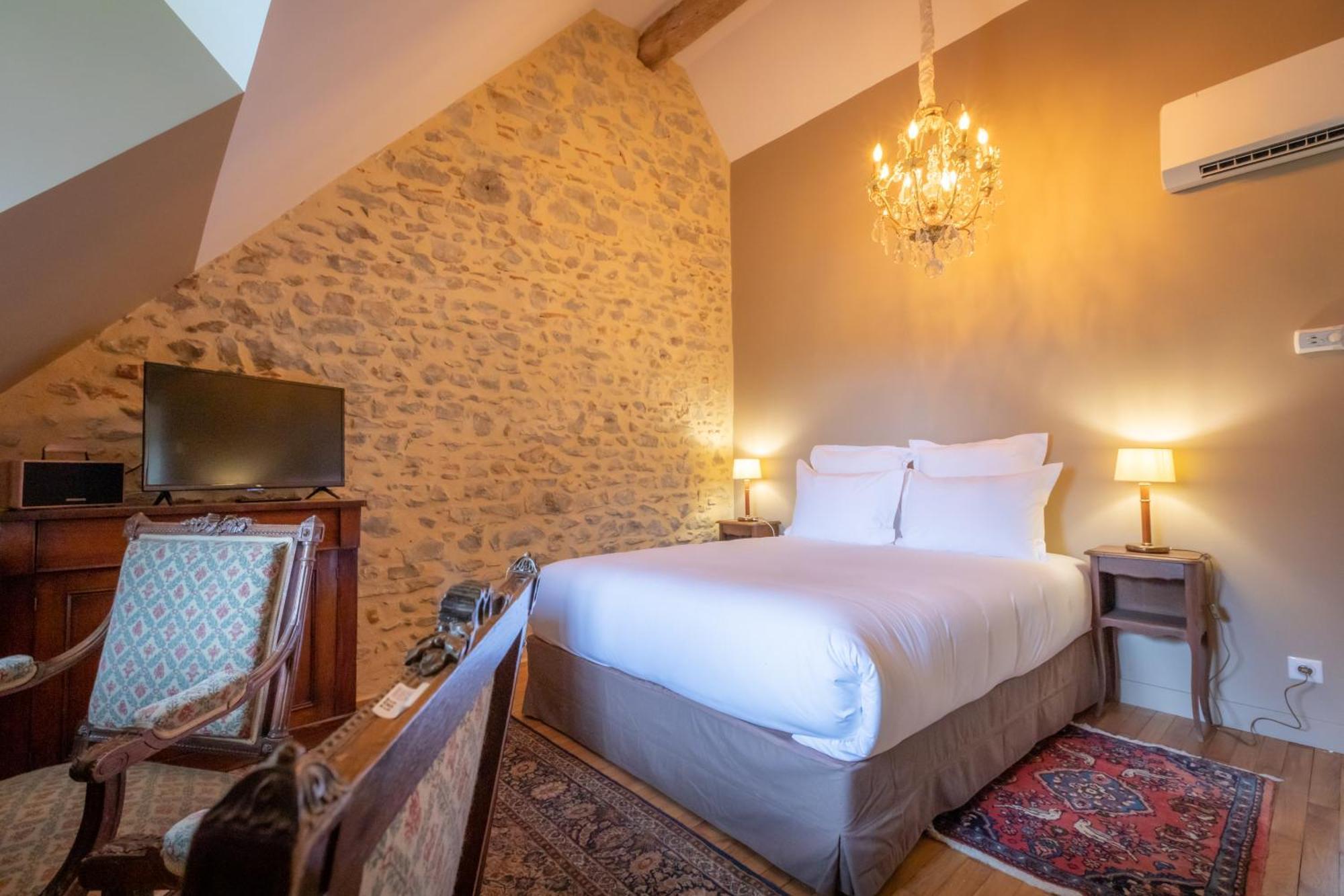Les Chambres De Charnay - Calme Charme Et Confort A 5 Mn Du Peage Виерзон Екстериор снимка
